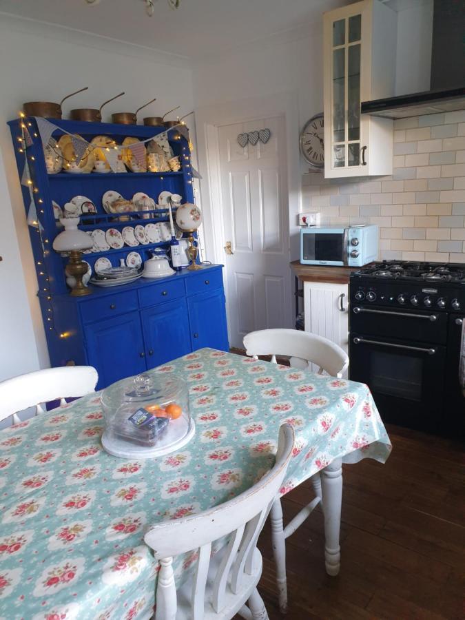 Private Room Near Roath Lake/Park Кардиф Екстериор снимка